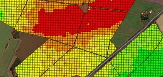 Mapa de variabilidade em grid sobre talhões de cana